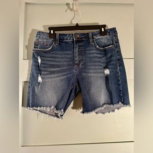 Joe’s Jeans denim shorts. Size: 31.